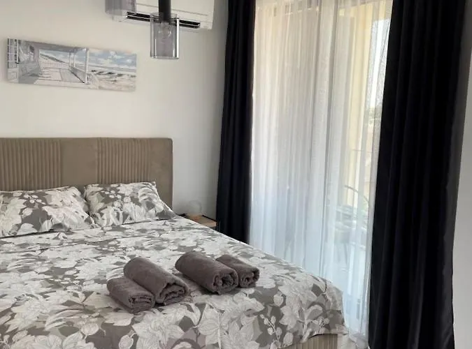 Sunny Azur سينتس قسطنطين وهيلينا